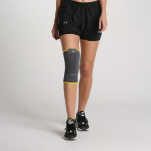 Неопренски стегач за колено – затворен